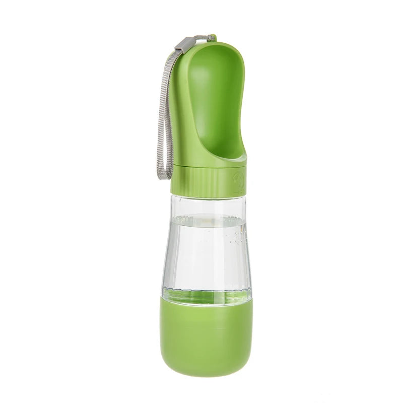 botella de agua para perros verde con deposito de comida 