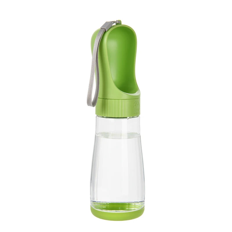 botella de agua  para perros verde  550 ml 